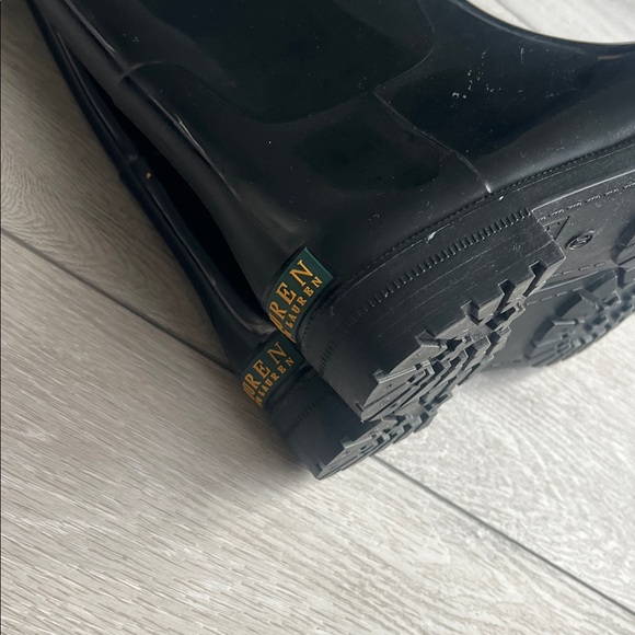 Ralph Lauren Black Tall Rain Boots with classic Gold Buckle size 10 - Picture 4 of 8